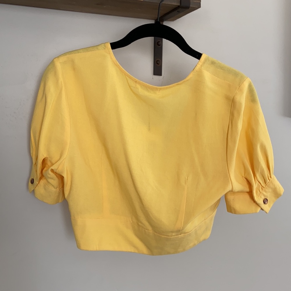 Yellow blouse - Picture 2 of 2